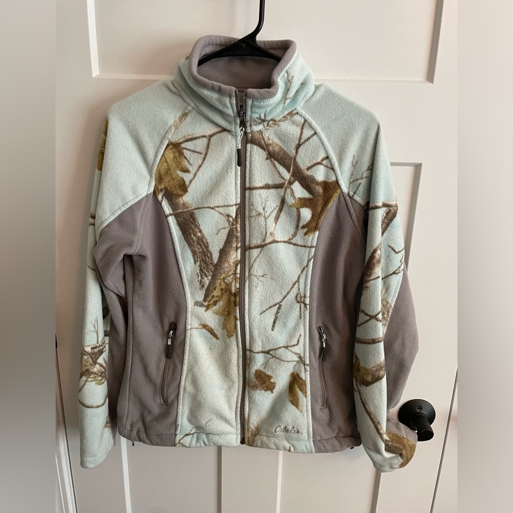 Cabelas, ladies, fleece jacket. Small. Outdoors, hunting, camping, fall, winter